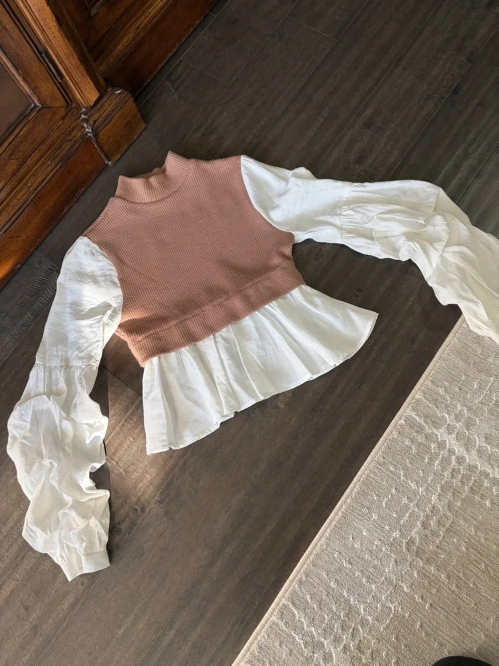 Women’s Beige Knit Peplum Top with White Puff-Sleeve Blouse